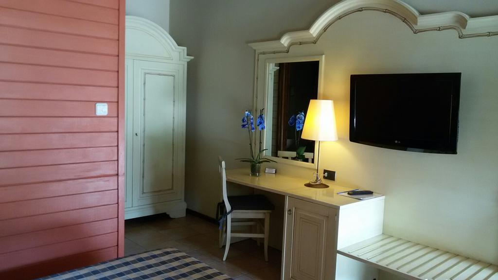 Motel 7 Laghi カステッレット・ディ・ブランドゥッツォ エクステリア 写真